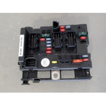 BOITE A FUSIBLES PEUGEOT 206