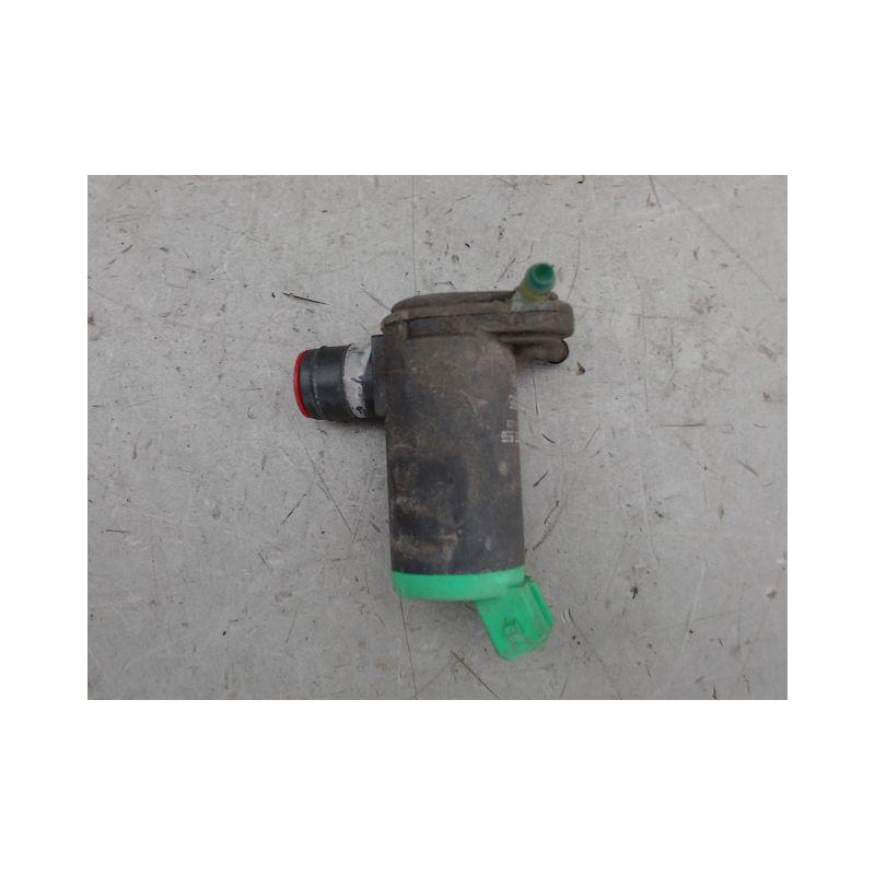 POMPE LAVE-GLACE AVANT PEUGEOT 106