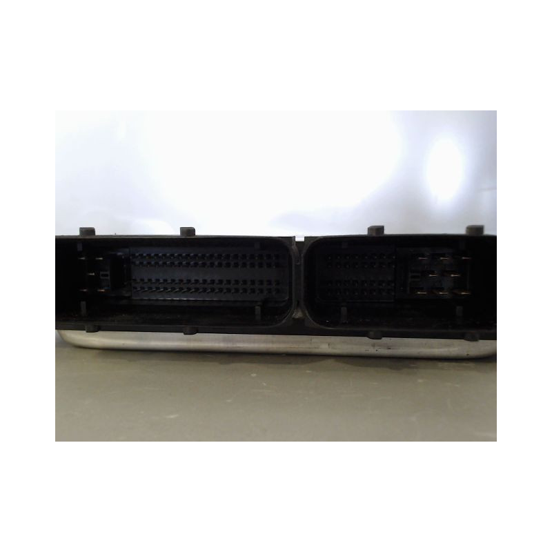 CALCULATEUR MOTEUR VOLKSWAGEN POLO