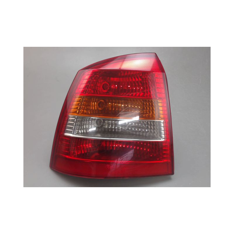 FEU ARRIERE GAUCHE  OPEL ASTRA