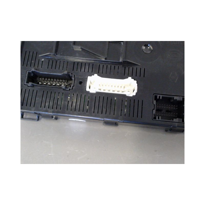 BOITIER GESTION HABITACLE RENAULT CLIO