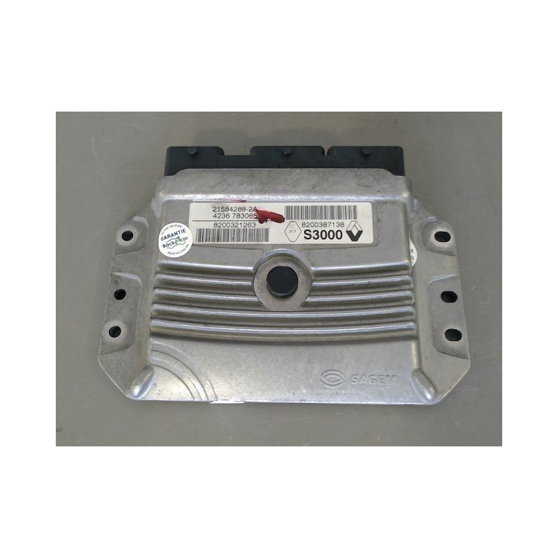 CALCULATEUR MOTEUR RENAULT MEGANE