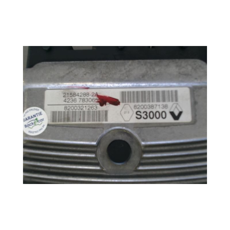 CALCULATEUR MOTEUR RENAULT MEGANE