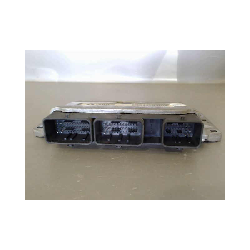 CALCULATEUR MOTEUR RENAULT MEGANE