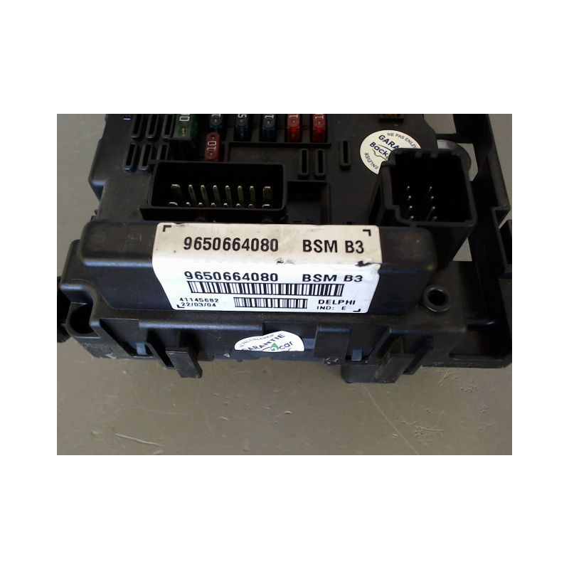 BOITE A FUSIBLES PEUGEOT 206