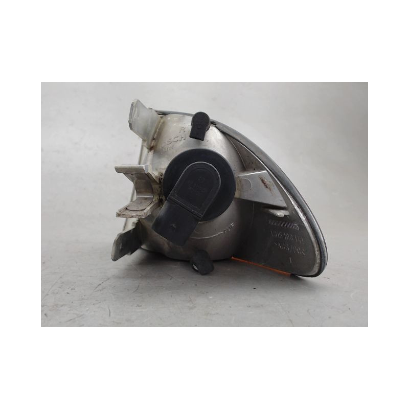 CLIGNOTANT DROIT B.M.W. SERIE 3