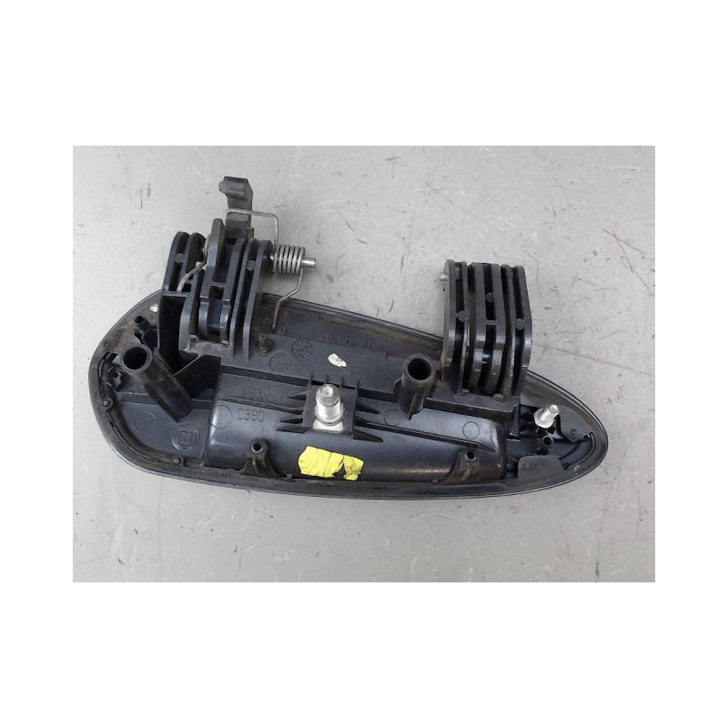 POIGNEE EXTERIEURE PORTE ARRIERE GAUCHE FIAT PUNTO