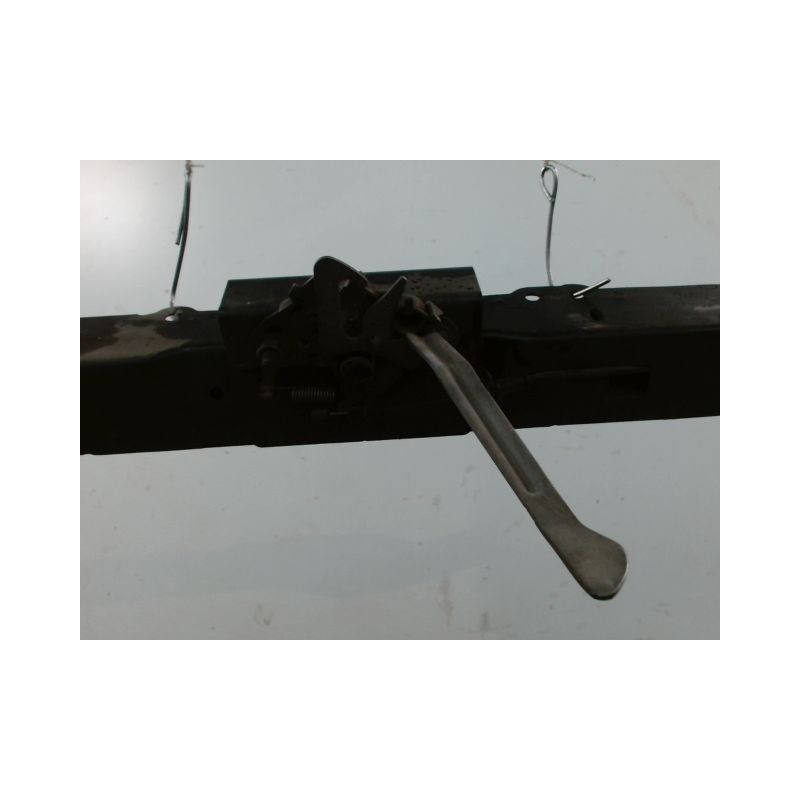 TRAVERSE SUPERIEURE ARMATURE AVANT CITROEN C4