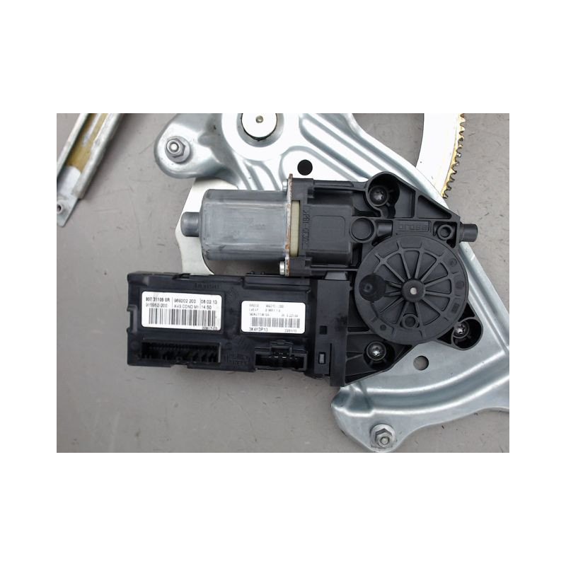 MECANISME LEVE-GLACE AVANT GAUCHE RENAULT MEGANE