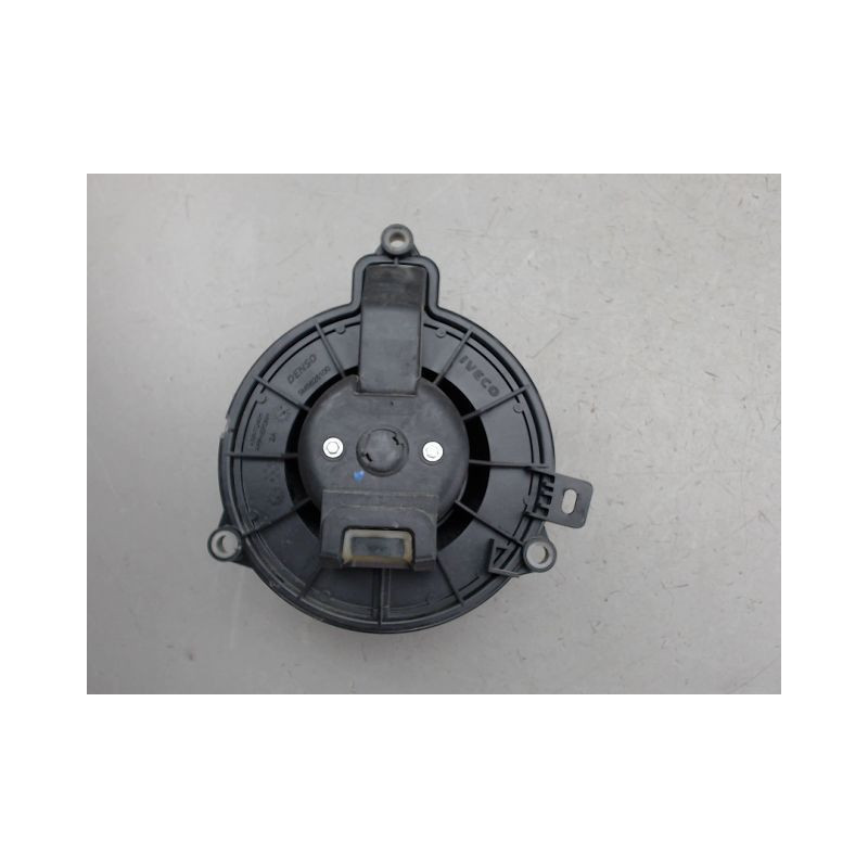 MOTEUR VENTILATEUR CHAUFFAGE IVECO 35S13