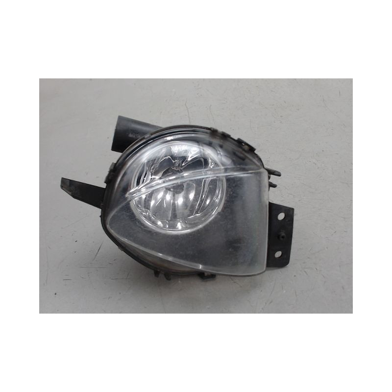PHARE ANTIBROUILLARD AVANT DROIT B.M.W. SERIE 3