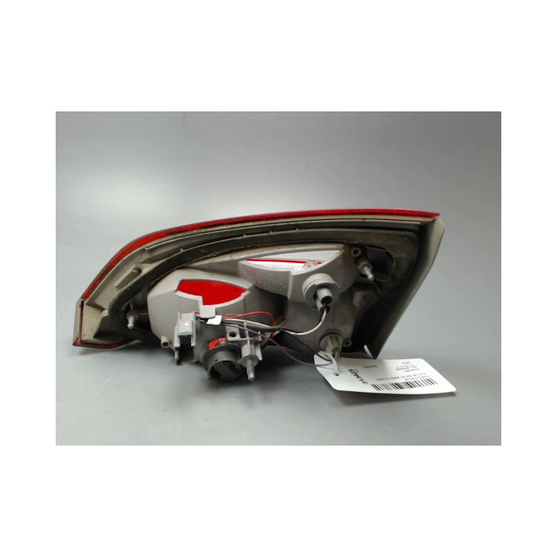 FEU ARRIERE INTERIEUR GAUCHE FORD FOCUS SW 2005-2007
