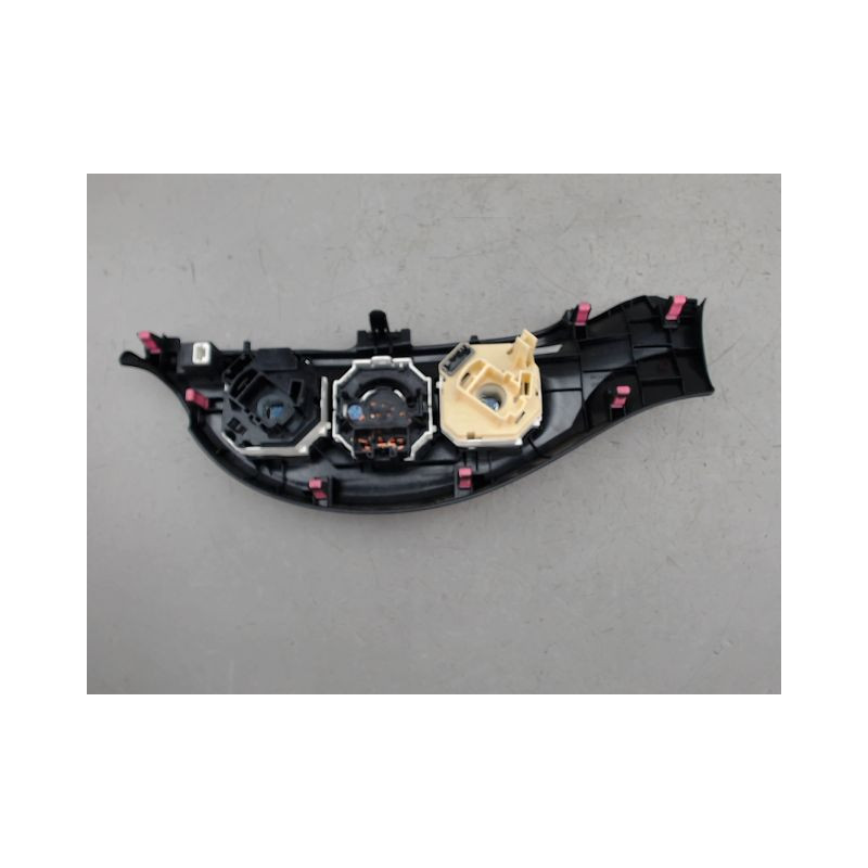 COMMANDE DE CHAUFFAGE TOYOTA YARIS