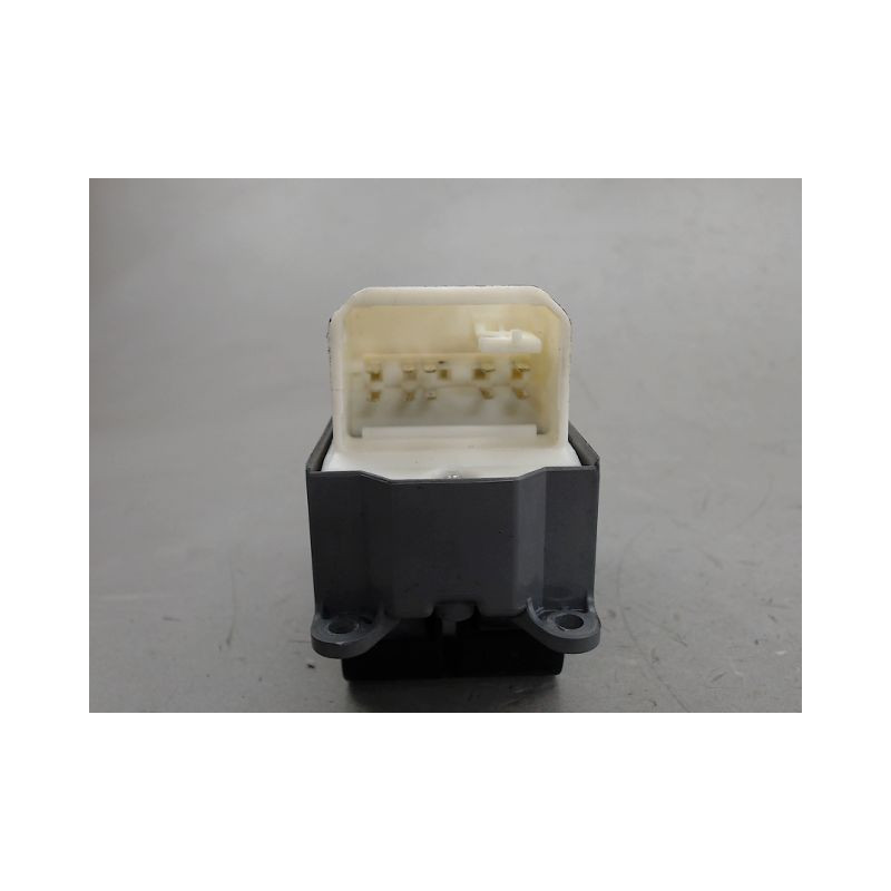 COMMANDE LEVE-GLACE PORTE AVG TOYOTA YARIS