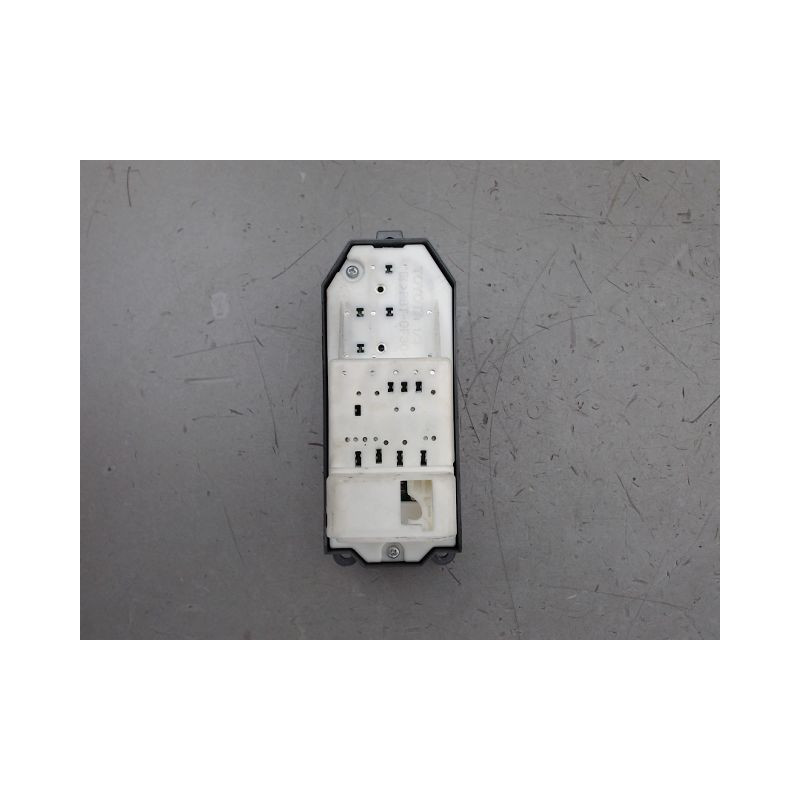 COMMANDE LEVE-GLACE PORTE AVG TOYOTA YARIS