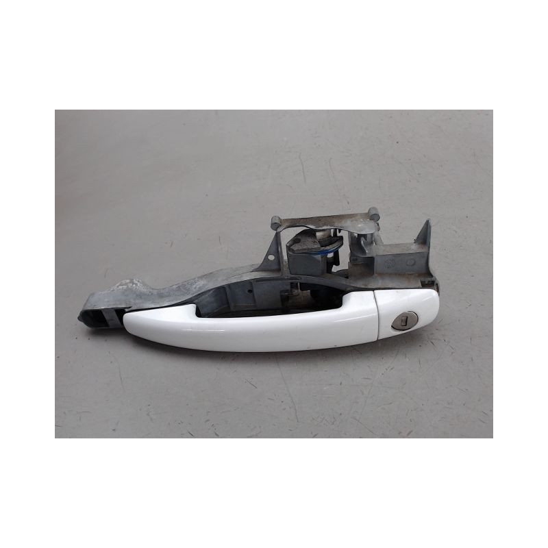 POIGNEE EXTERIEURE PORTE AVANT GAUCHE PEUGEOT 208