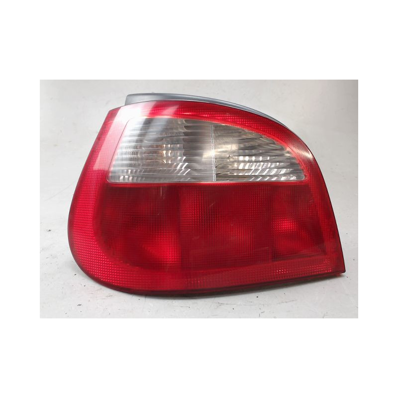 FEU ARRIERE GAUCHE  RENAULT MEGANE