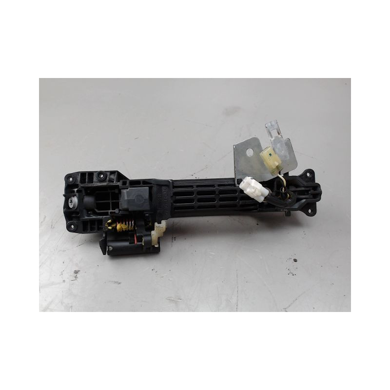 POIGNEE EXTERIEURE PORTE AVANT DROIT SUZUKI SWIFT