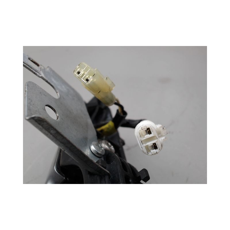 POIGNEE EXTERIEURE PORTE AVANT DROIT SUZUKI SWIFT