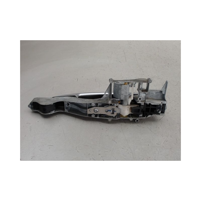POIGNEE EXTERIEURE PORTE AVANT DROIT PEUGEOT 2008