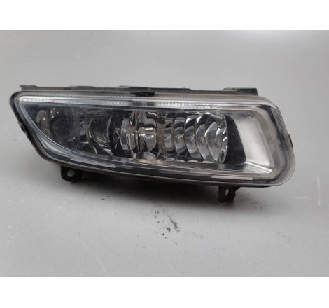 PHARE ANTIBROUILLARD AVD