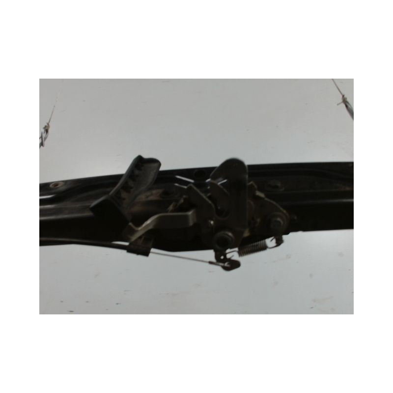 TRAVERSE SUPERIEURE ARMATURE AVANT PEUGEOT 206