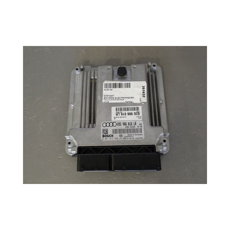 CALCULATEUR MOTEUR AUDI A4