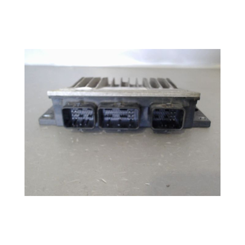 CALCULATEUR MOTEUR RENAULT MODUS
