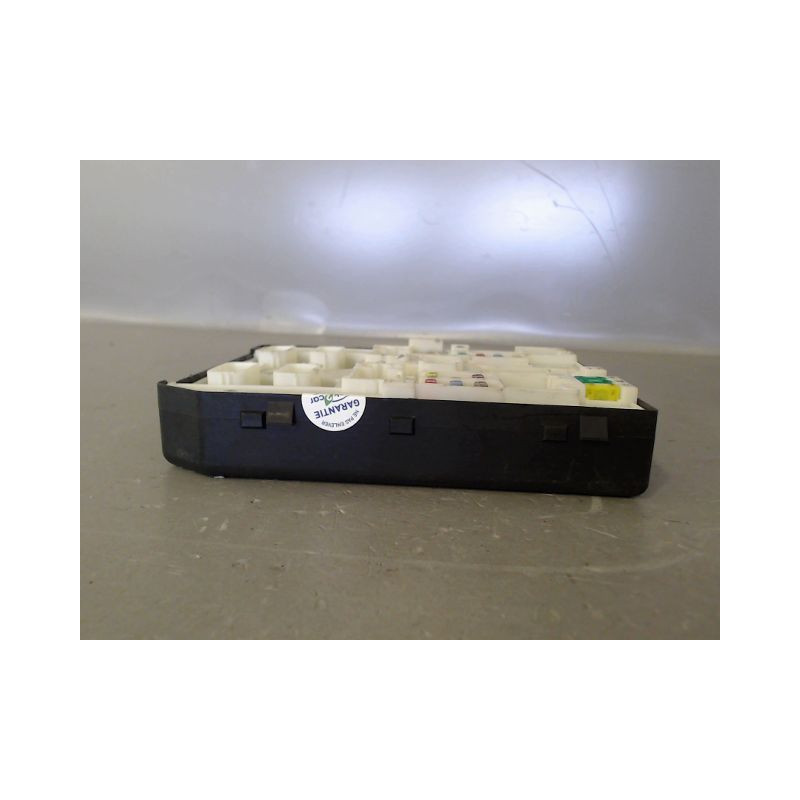 BOITE A FUSIBLES RENAULT MEGANE