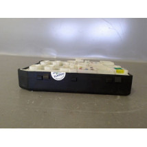 BOITE A FUSIBLES RENAULT MEGANE
