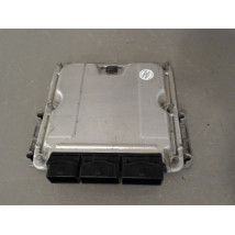 CALCULATEUR MOTEUR RENAULT TRAFIC