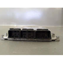 CALCULATEUR MOTEUR RENAULT TRAFIC