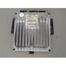CALCULATEUR MOTEUR RENAULT CLIO