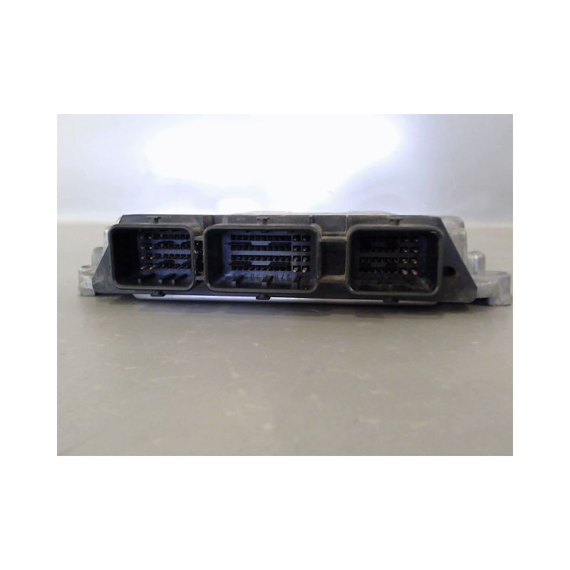 CALCULATEUR MOTEUR PEUGEOT 206
