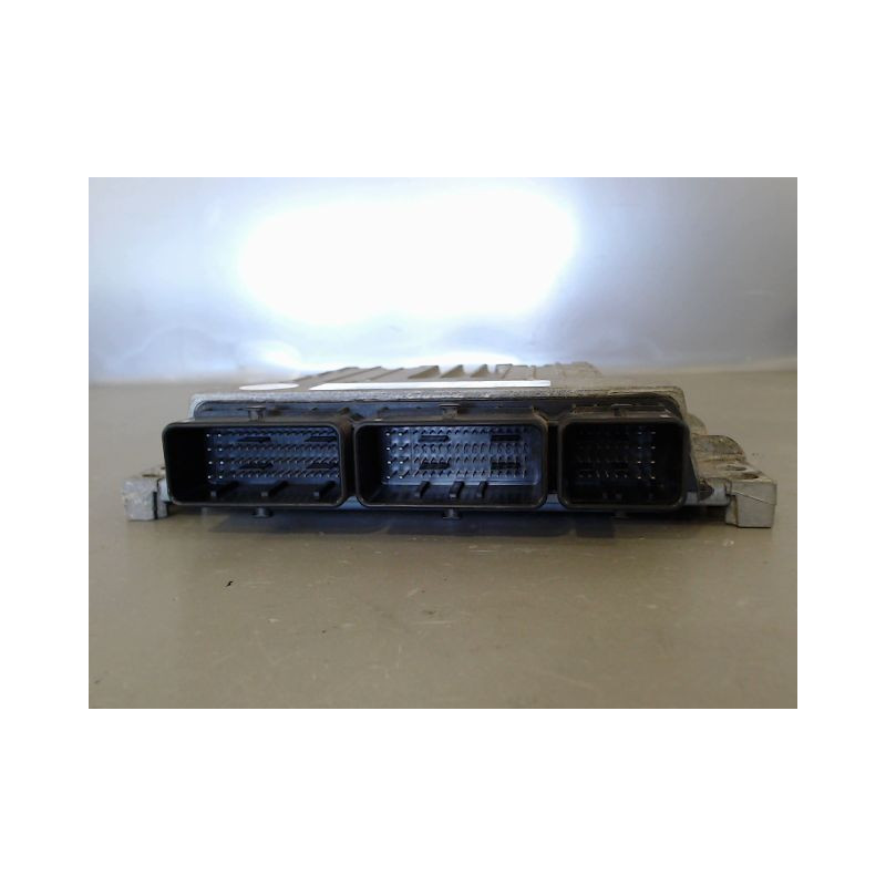 CALCULATEUR MOTEUR RENAULT MEGANE