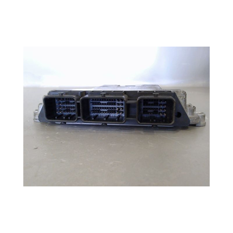 CALCULATEUR MOTEUR RENAULT MEGANE