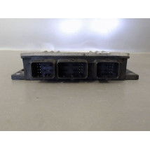 CALCULATEUR MOTEUR RENAULT CLIO