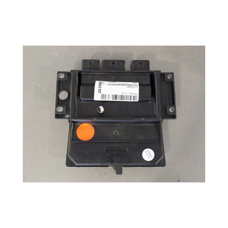 CALCULATEUR MOTEUR RENAULT CLIO