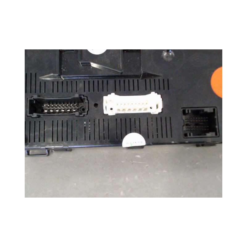 BOITIER GESTION HABITACLE RENAULT CLIO