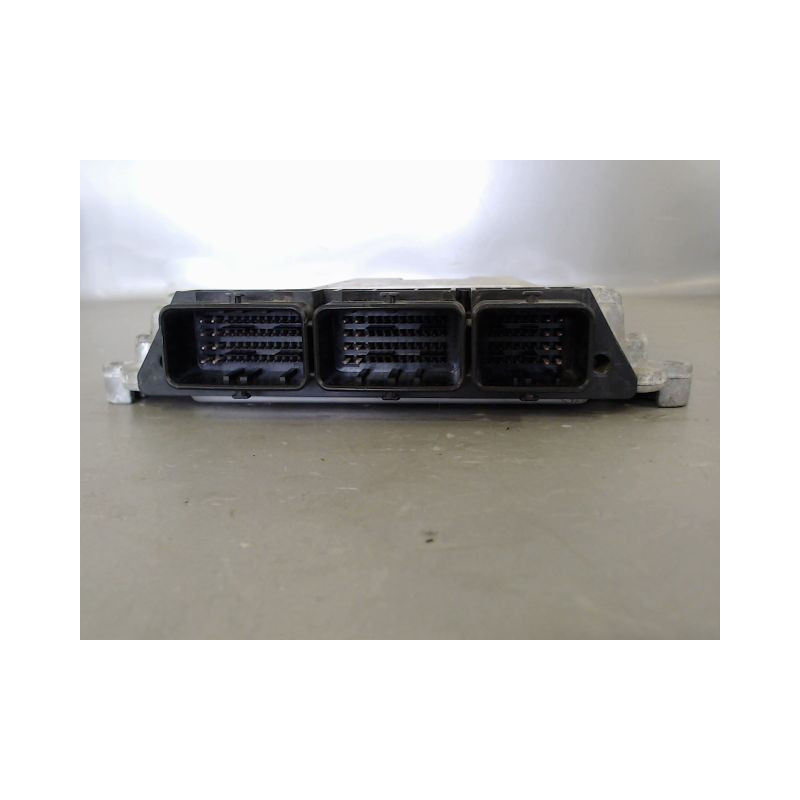 CALCULATEUR MOTEUR RENAULT ESPACE