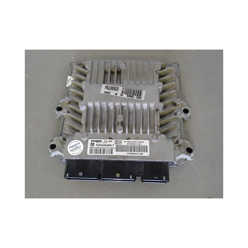 CALCULATEUR MOTEUR PEUGEOT 307