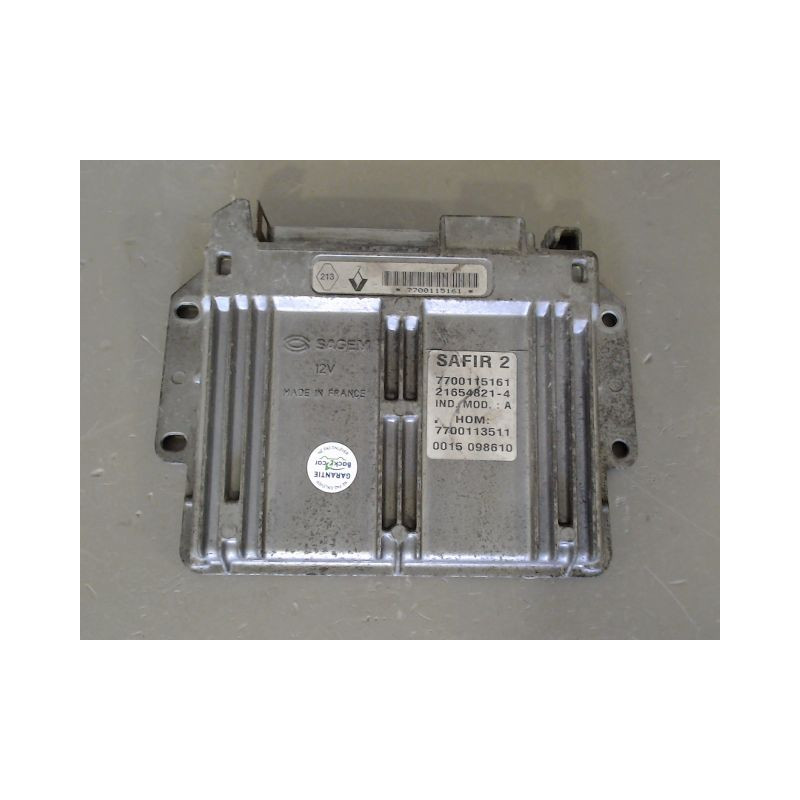 CALCULATEUR MOTEUR RENAULT CLIO