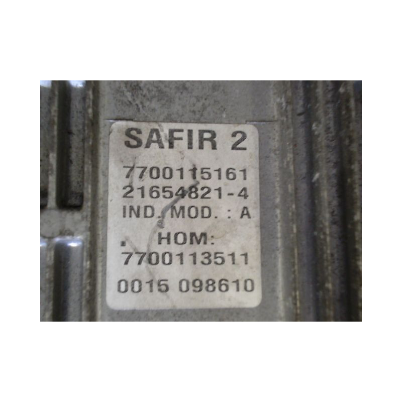 CALCULATEUR MOTEUR RENAULT CLIO