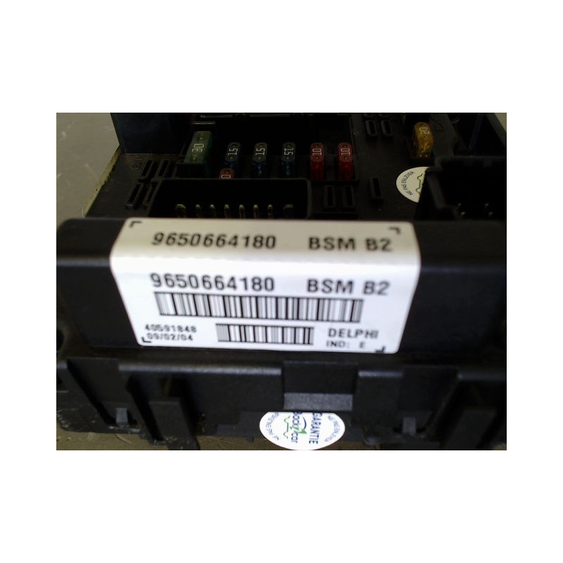 BOITE A FUSIBLES PEUGEOT 307