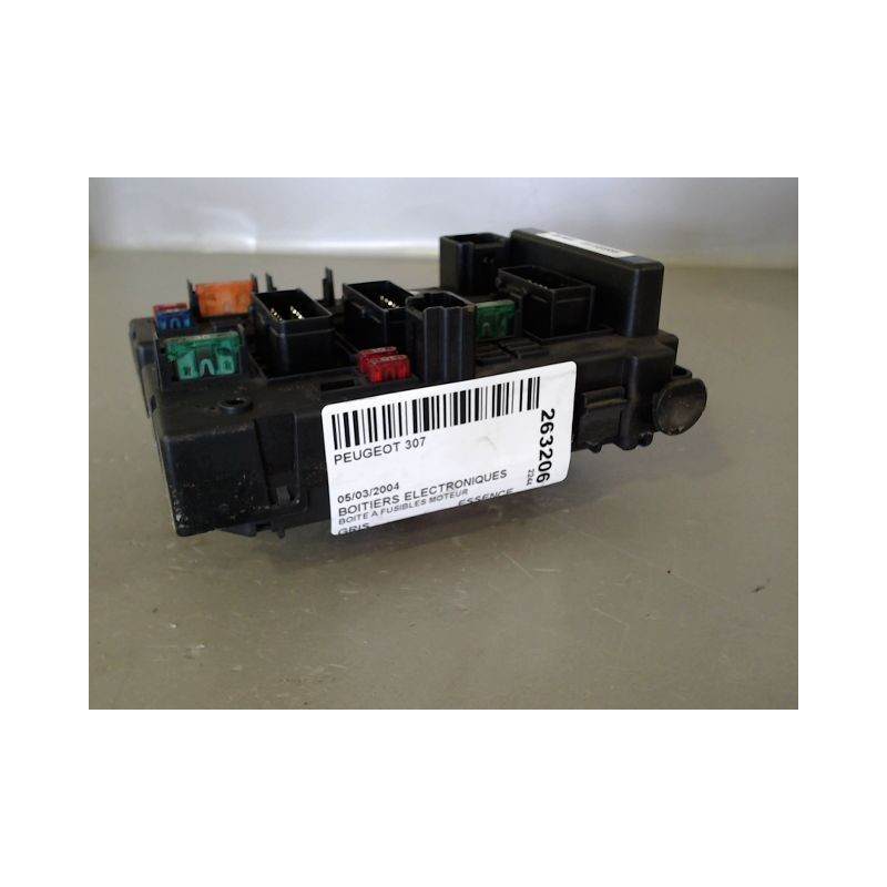 BOITE A FUSIBLES PEUGEOT 307