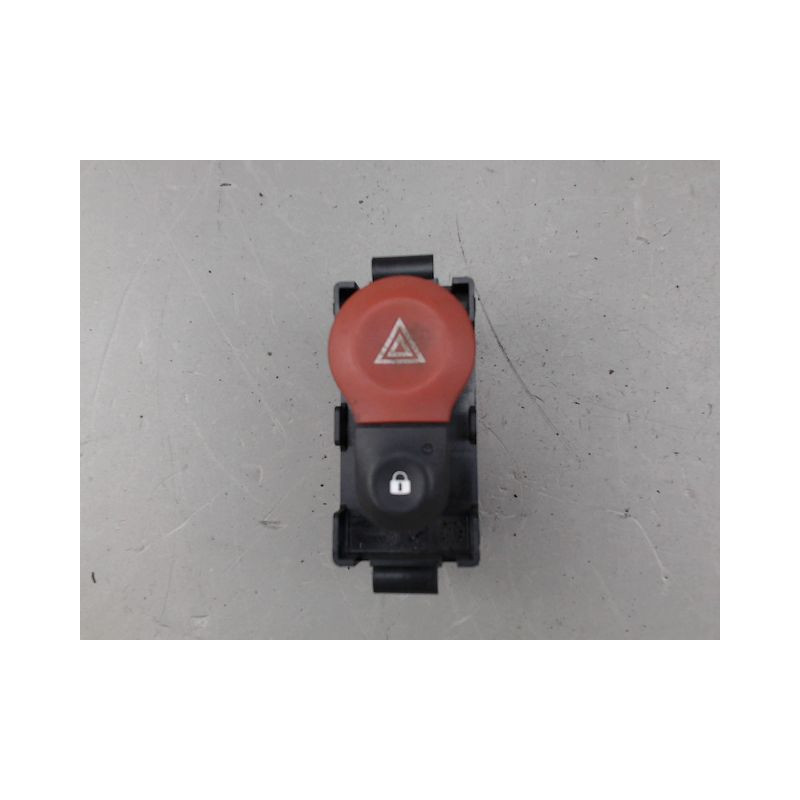 BOUTON DE WARNING RENAULT KANGOO