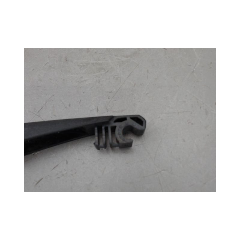 BRAS ESSUIE-GLACE ARRIERE TOYOTA U.CRUISER
