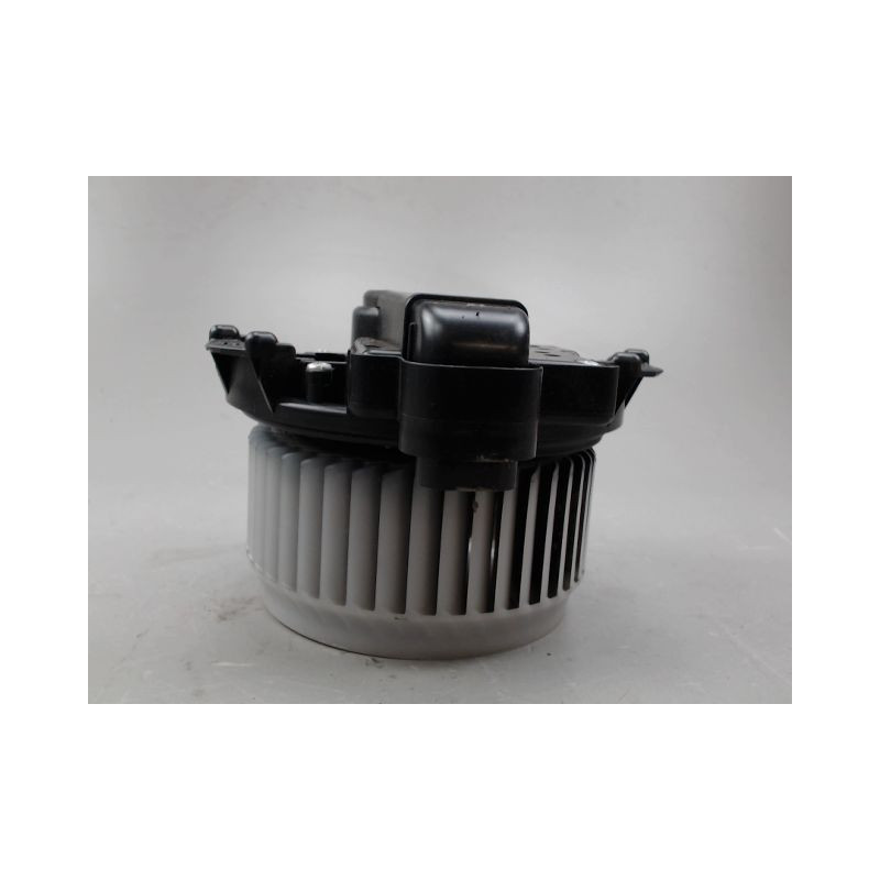 MOTEUR VENTILATEUR CHAUFFAGE TOYOTA U.CRUISER