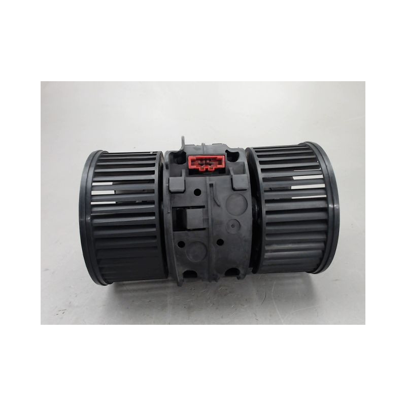 MOTEUR VENTILATEUR CHAUFFAGE RENAULT MEGANE