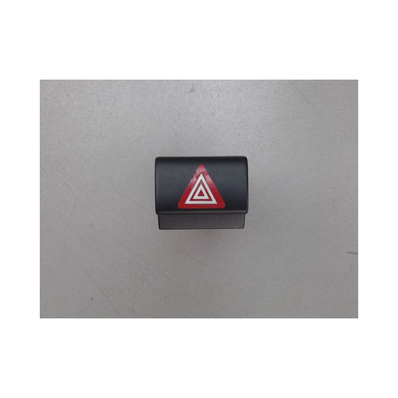 BOUTON DE WARNING CITROEN C4